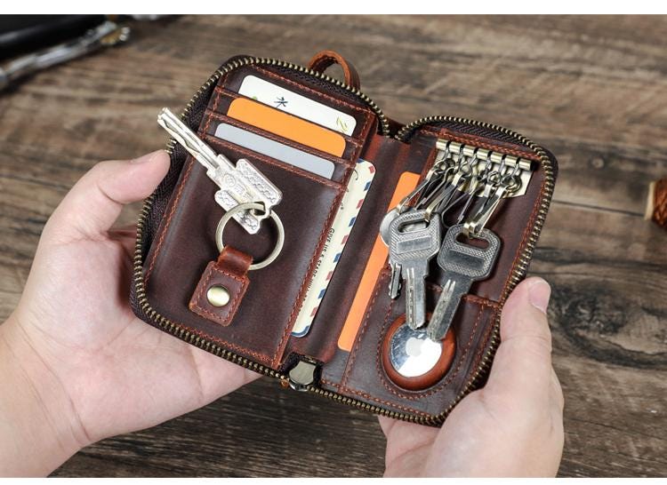 Personalized Leather Key Case Wallet with AirTag Holder, Custom Zipper Key Organizer Pouch, Vintage Card Key Fob Holder, Renzo