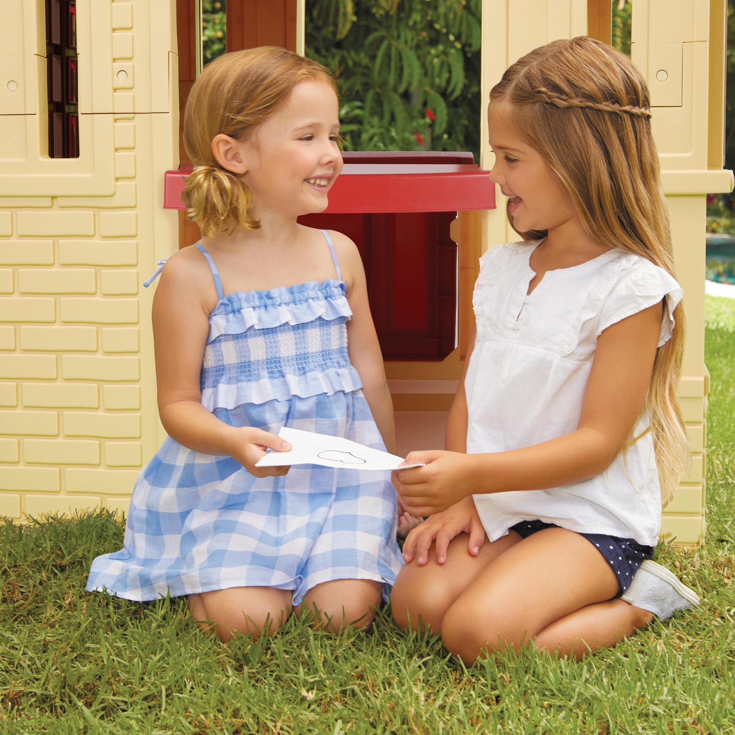 Kids Cape Cottage Playhouse – Playhouse with Functional Door, Windows & Shutters
